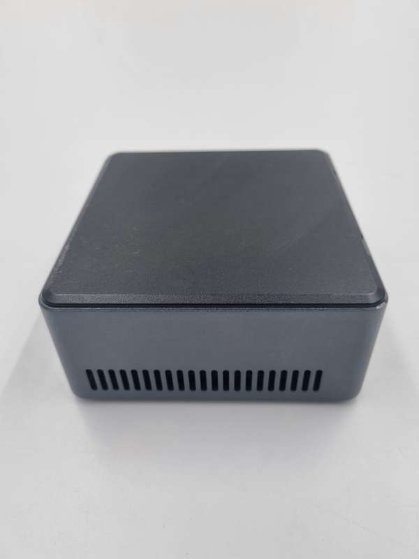 Intel NUC i5-7300U (Intel i5, 128GB SSD & 8GB RAM)