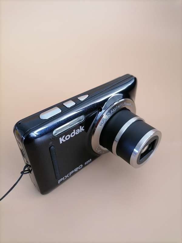 Kodak PixPro FZ53 Digital Camera ( 16MP, 5x Optical Zoom & HD Videos) Black