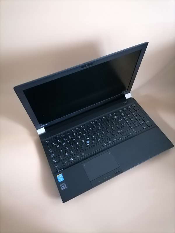 Toshiba A50 (Intel i7 4th, 256GB SSD, 16GB RAM) 15.6 Inch Laptop