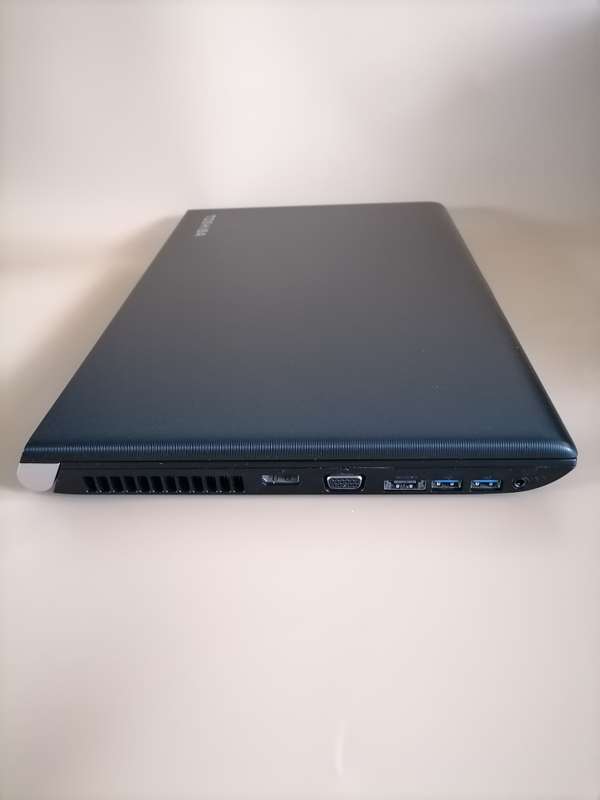 Toshiba A50 (Intel i7 4th, 256GB SSD, 16GB RAM) 15.6 Inch Laptop
