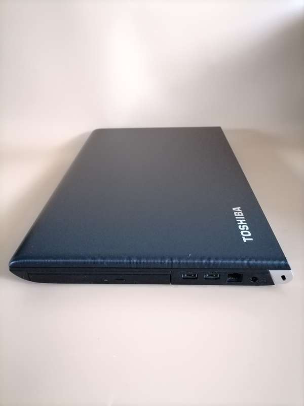 Toshiba A50 (Intel i7 4th, 256GB SSD, 16GB RAM) 15.6 Inch Laptop