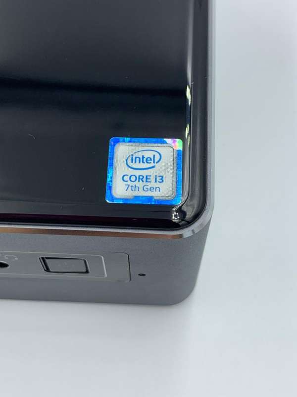 Intel NUC (Intel i3, 256GB SSD & 8GB RAM)