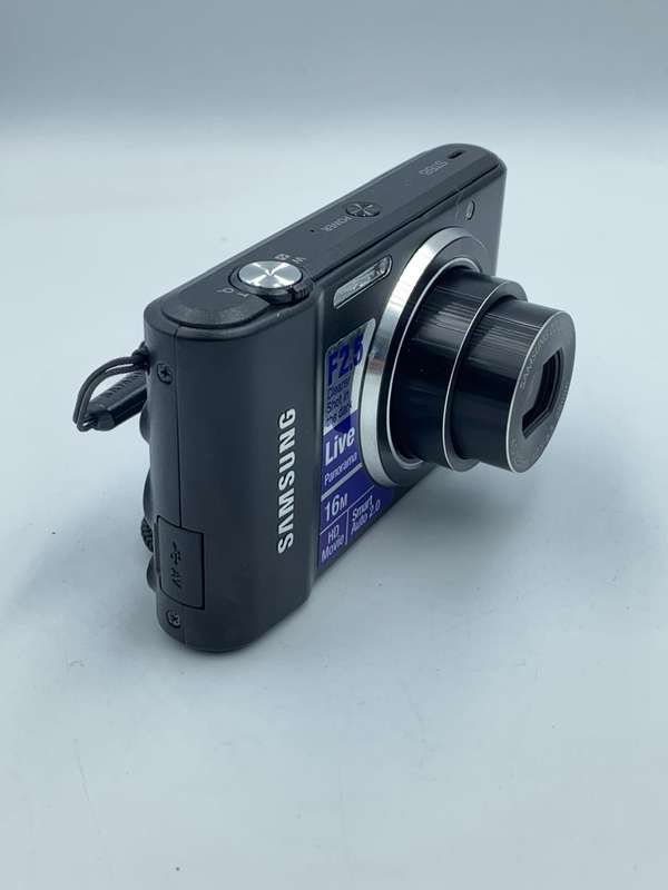 Samsung ST66 Digital Camera  (16MP, 5x Optical Zoom & WiFi )