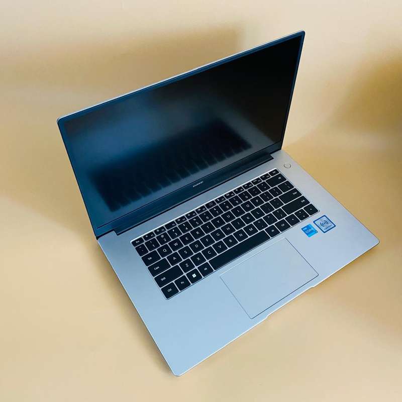 HUAWEI BoDE-WXX9 (Intel Core i3, 256GB SSD, 8GB RAM) 14 Inch Laptop