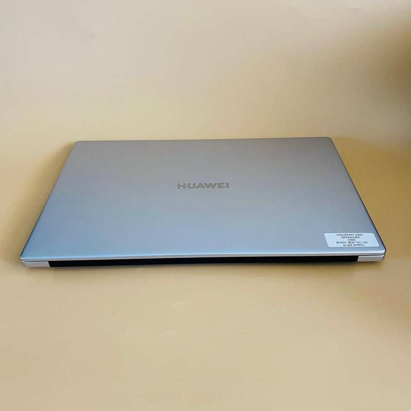 HUAWEI BoDE-WXX9 (Intel Core i3, 256GB SSD, 8GB RAM) 14 Inch Laptop