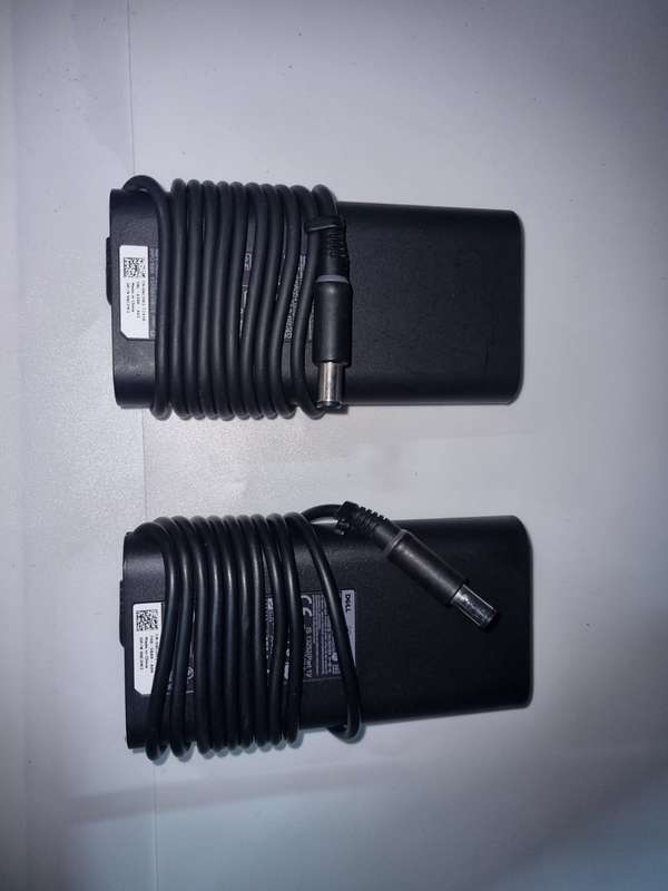 Dell 90W Laptop Charger Big Pin