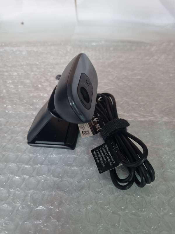 Logitech C270 HD Webcam for Video Calling, Gaming & Online Learning