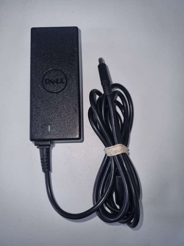 Dell (Original) 45W AC Adapter 19.5V---2.31A (Small Pin)