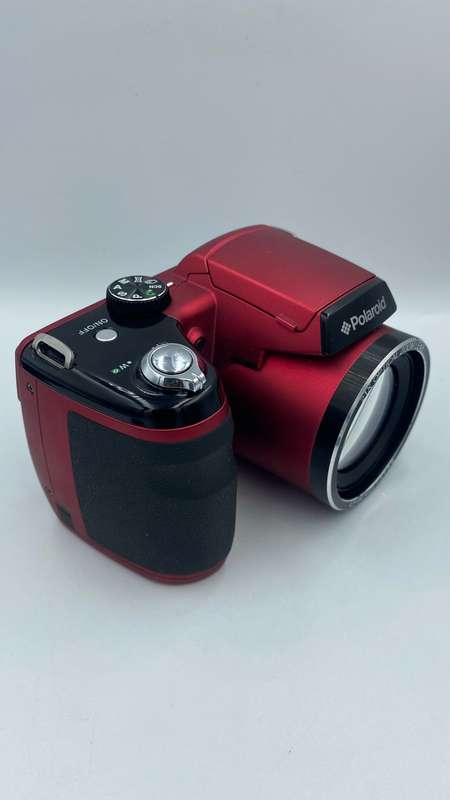 Polaroid iS2132 Digital Camera (16mp, 21x Optical Zoom) Red