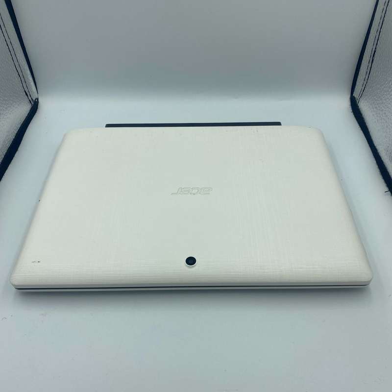 Acer Aspire SW3-013 (Intel Atom, 64GB HCG8e, 2GB RAM) 10.1 Inch Laptop