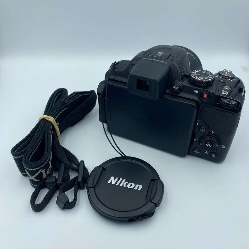 Nikon COOLPIX P520 18.1 MP CMOS Digital Camera with 42x Zoom Lens and Full HD 1080p Video (Black)