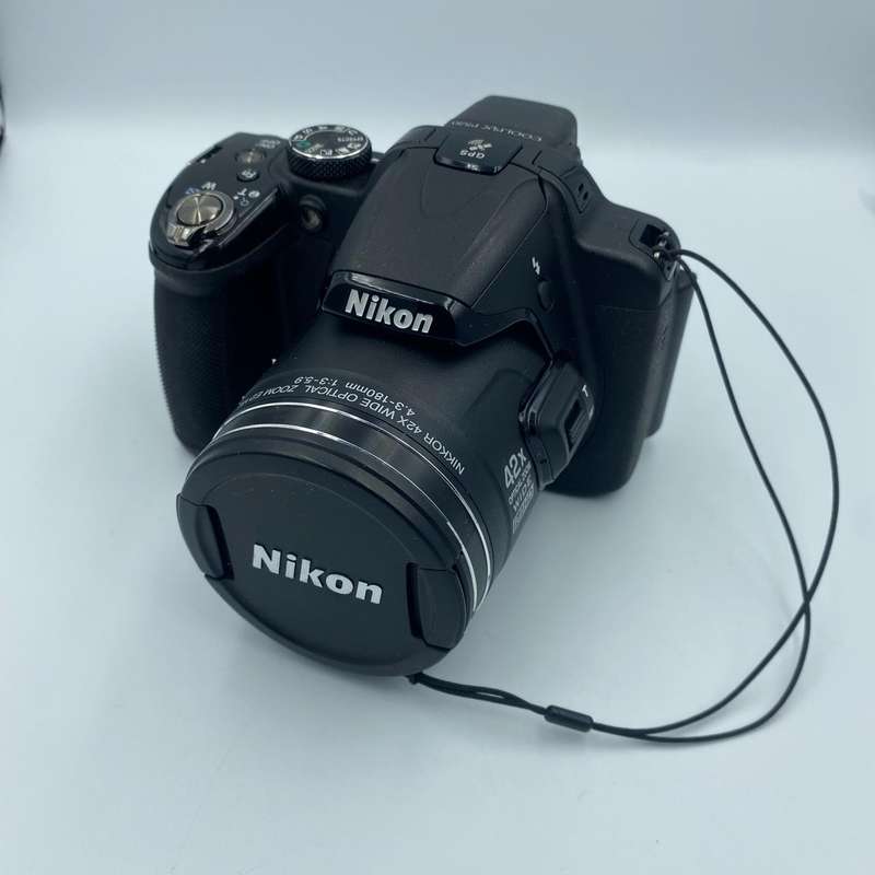 Nikon COOLPIX P520 18.1 MP CMOS Digital Camera with 42x Zoom Lens and Full HD 1080p Video (Black)