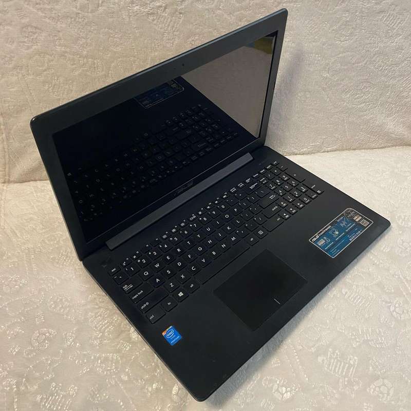 ASUS X553M (Intel Pentium, 128GB SSD, 4GB RAM) 15.6 Inch Laptop