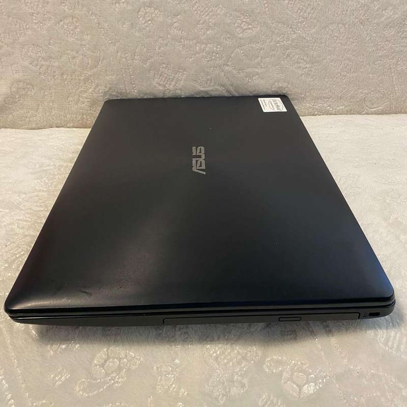 ASUS X553M (Intel Pentium, 128GB SSD, 4GB RAM) 15.6 Inch Laptop