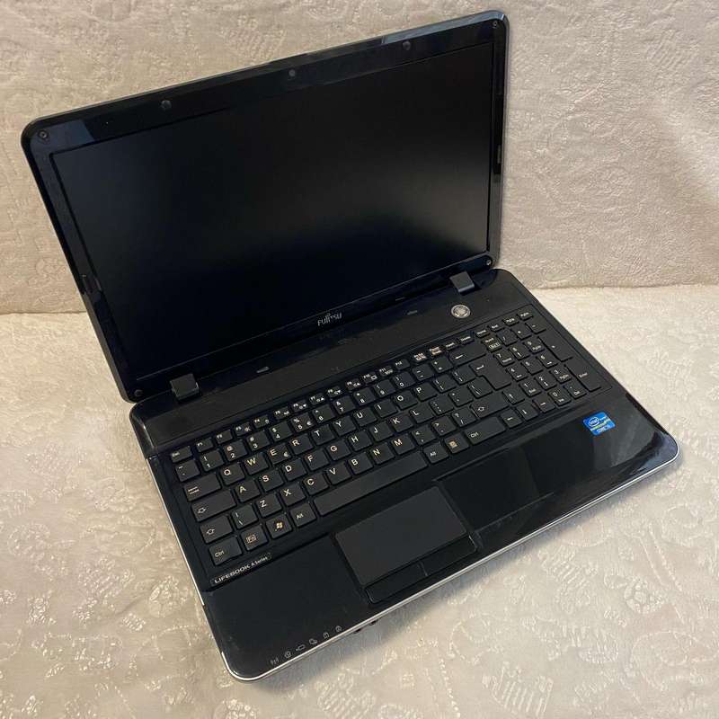 Fujitsu Lifebook A Series AH531 (Intel i5, 128GB SSD, 4GB RAM) 15.6 Inch Laptop