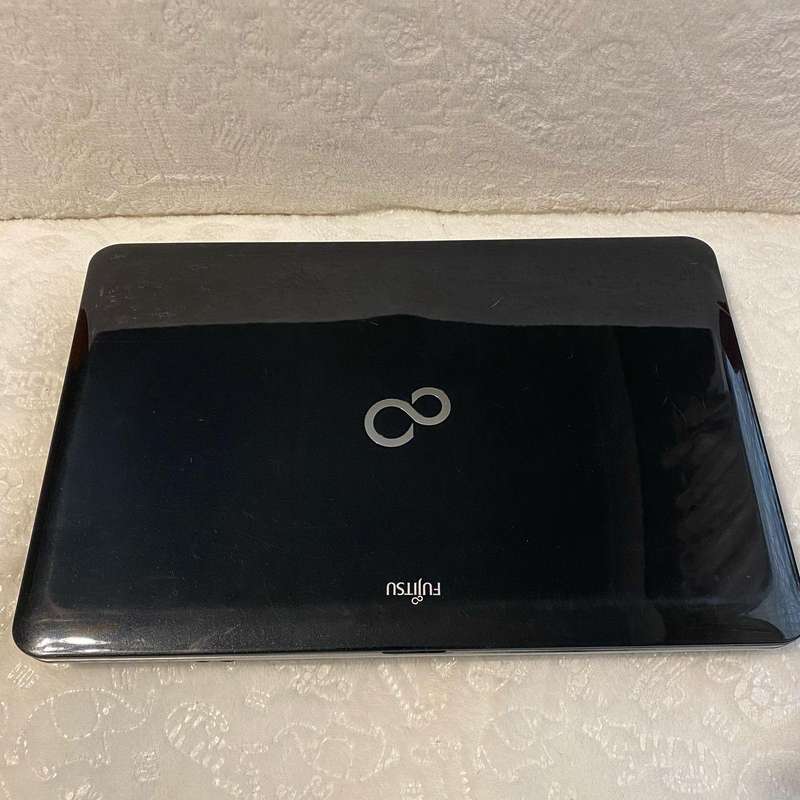 Fujitsu Lifebook A Series AH531 (Intel i5, 128GB SSD, 4GB RAM) 15.6 Inch Laptop