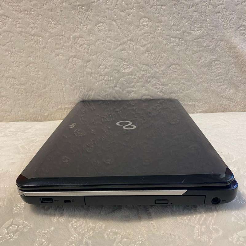 Fujitsu Lifebook A Series AH531 (Intel i5, 128GB SSD, 4GB RAM) 15.6 Inch Laptop