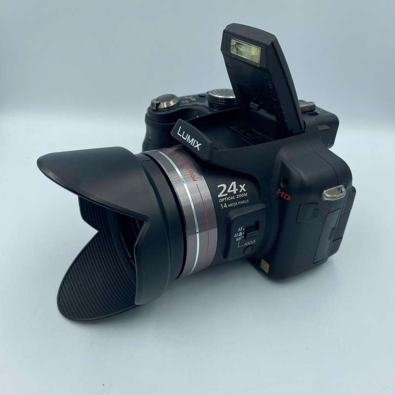 Panasonic Lumix DMC-FZ100 Digital Camera (24x Optical Zoom, 14MP) Black