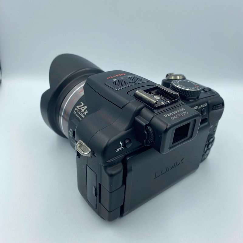 Panasonic Lumix DMC-FZ100 Digital Camera (24x Optical Zoom, 14MP) Black