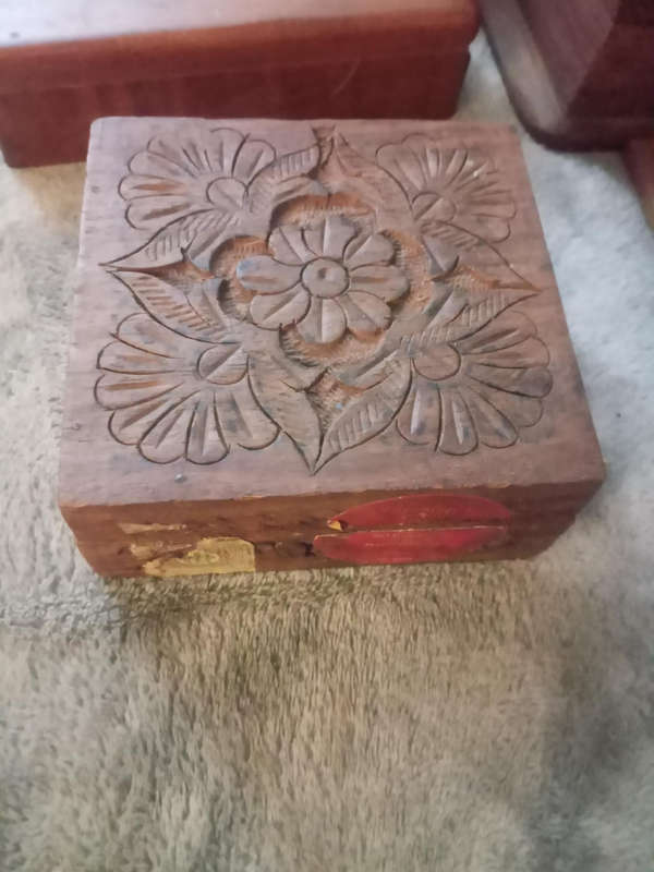 Small wooden box 110x105x50mm