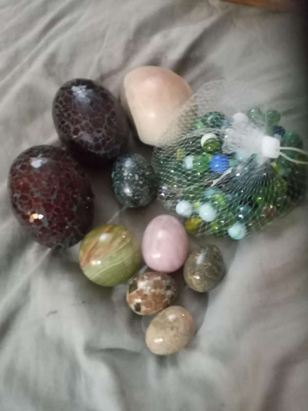 Marble eggs x10 +bag marbles