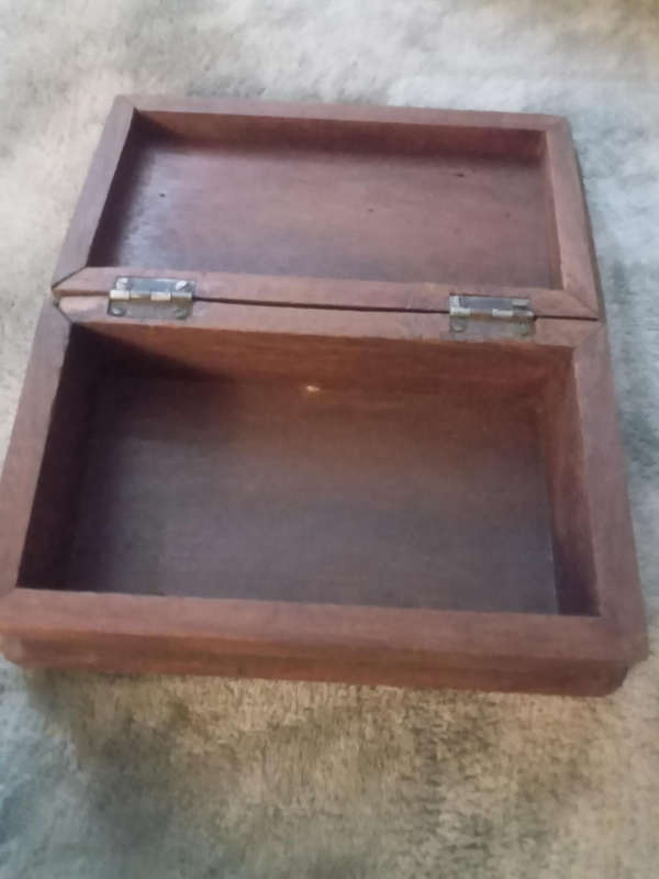 Strong wooden jewellery box 190 x 105