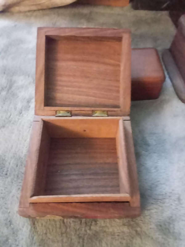 Small wooden box 110x105x50mm