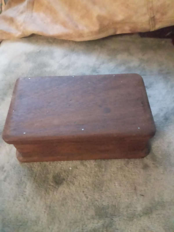 Strong wooden jewellery box 190 x 105