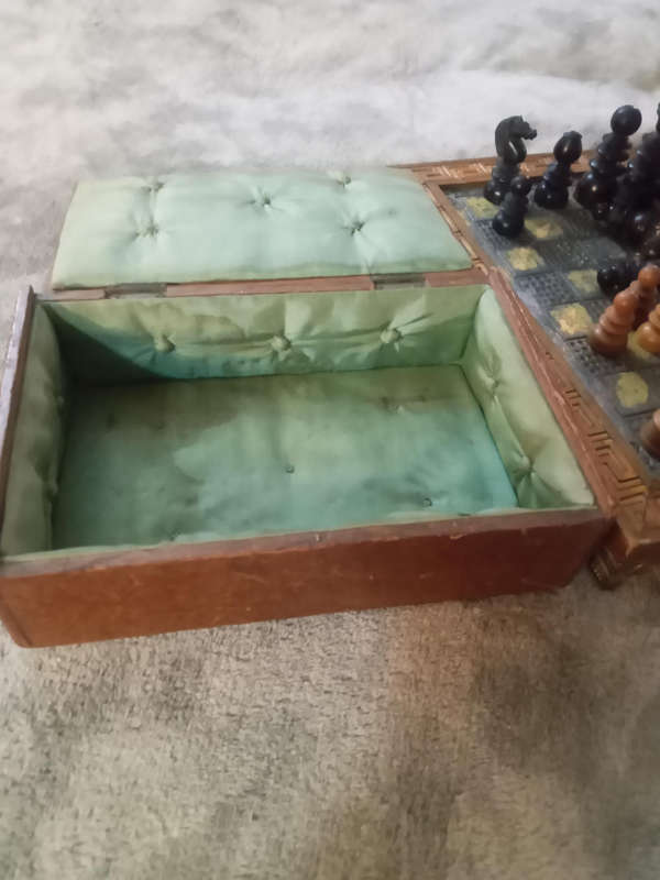 1895 original st Georges chess set