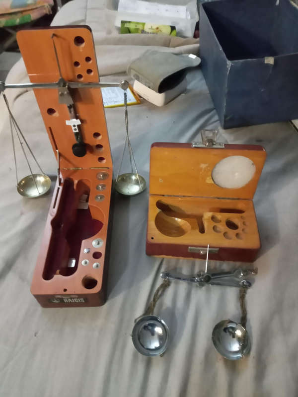 Haagis diamond scale + 2 more boxes