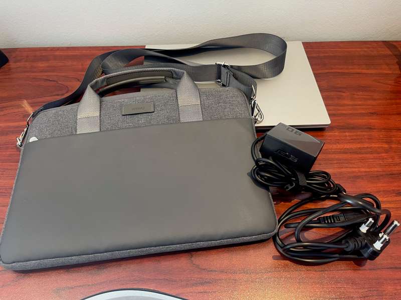 ASUS adol ADOLBOOK 14