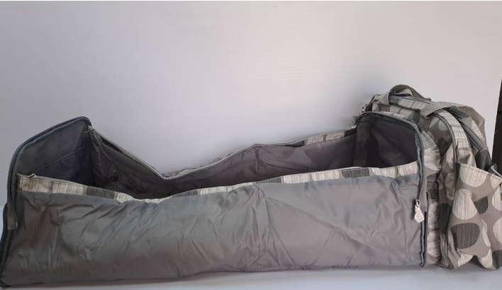Little Poppkins - 2 in 1 Baby Travel Bag and Bed - Grey - 45 x 20 x 27cm