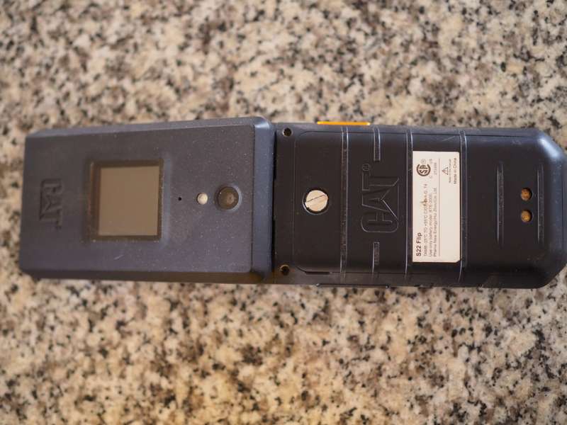 Cat S22 Flip (Parts or Repair)