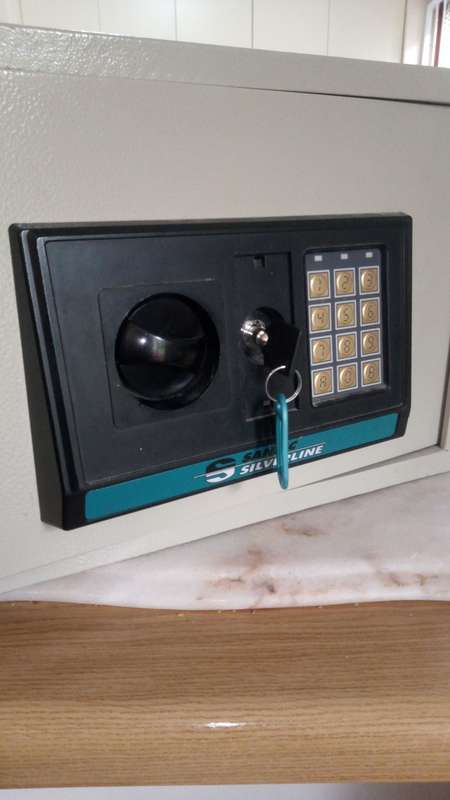 Safe Sanlic Silverline Key Lock +Combination Keypad +Key