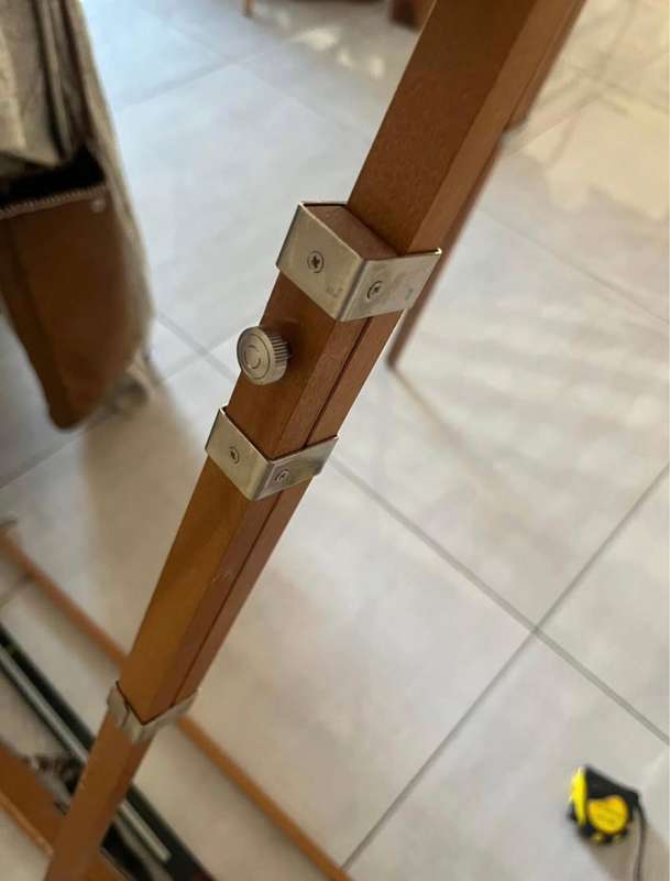 Holbein wood portable easel