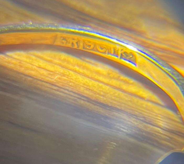 9ct yellow gold pink sapphire ring