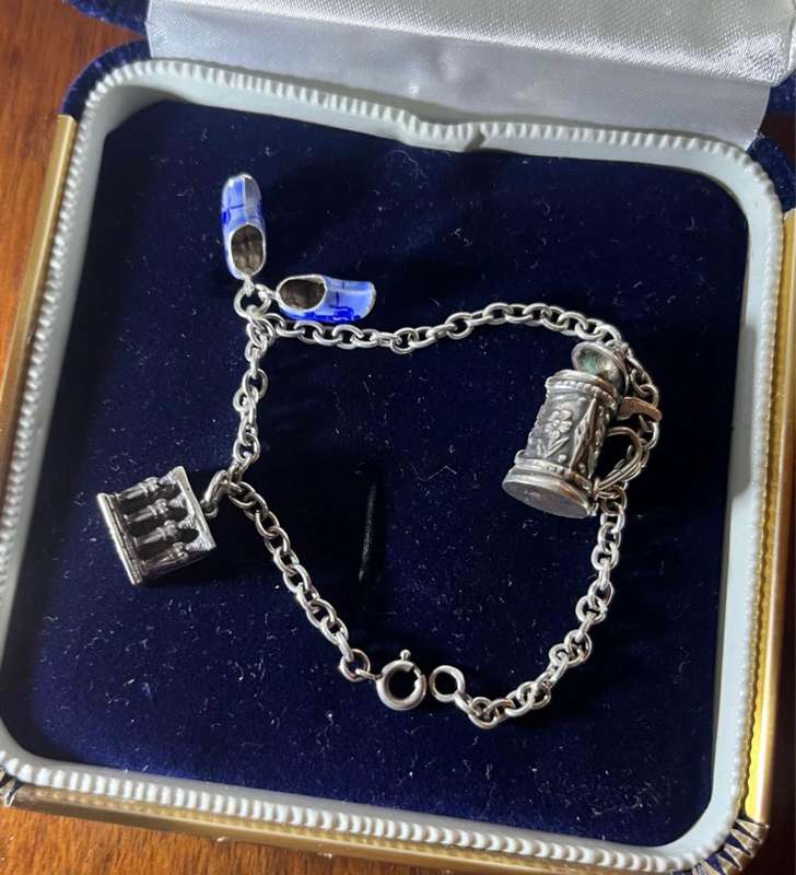 Vintage silver charm bracelet