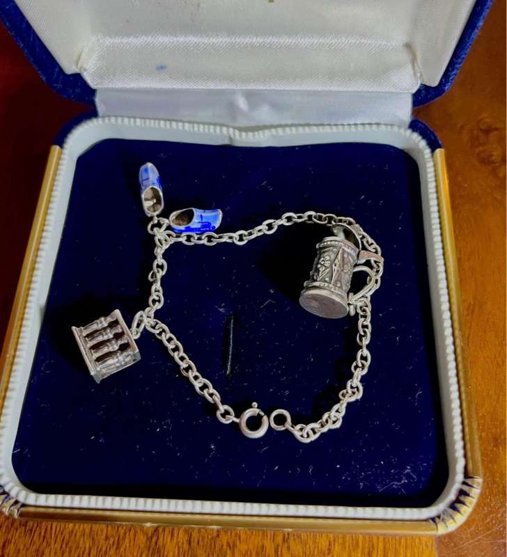 Vintage silver charm bracelet
