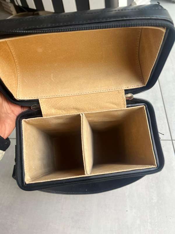 Busby leather wine carrier bag