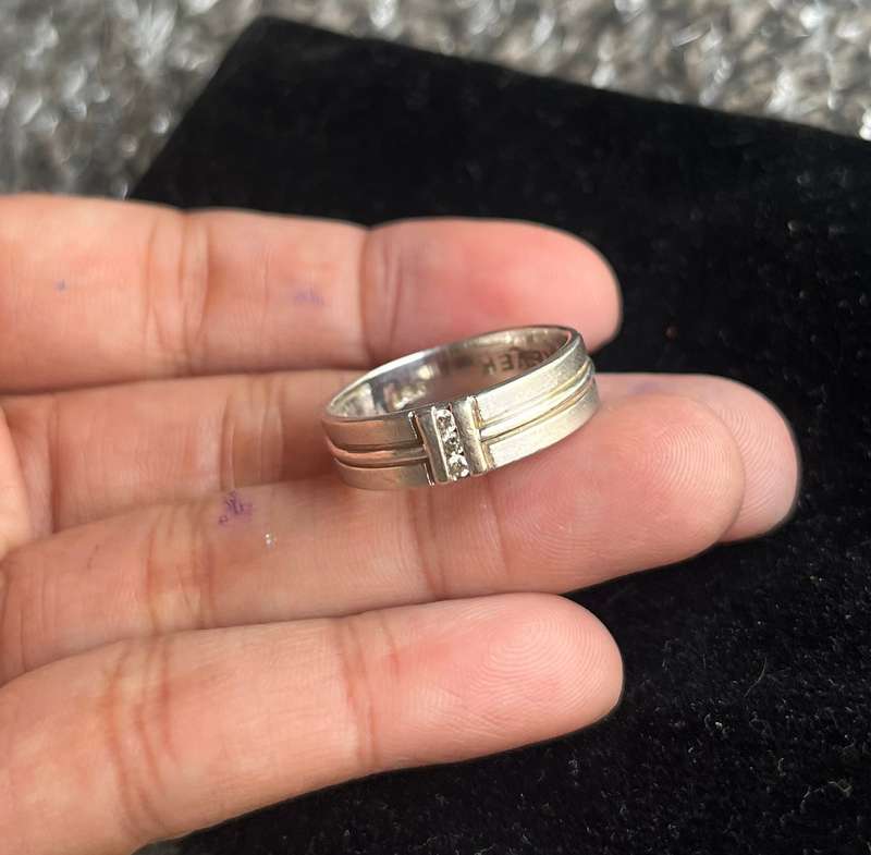 9ct white gold mens ring