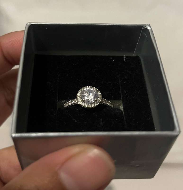 9ct white gold halo ring