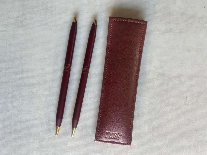 Cross ladies writing pen set
