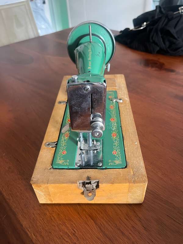 Vintage ronor sewing machine