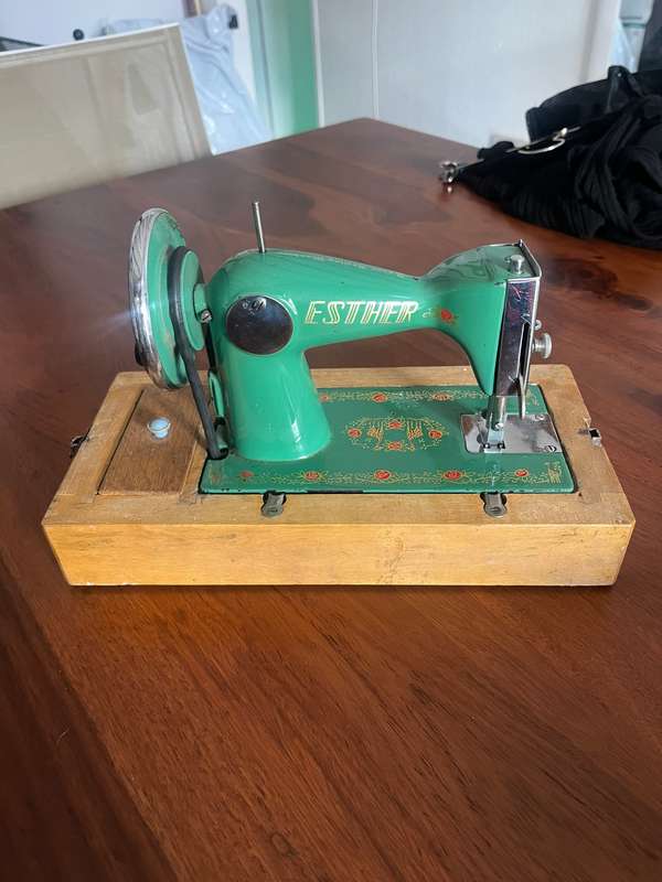 Vintage ronor sewing machine