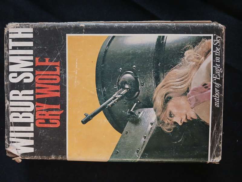 Cry Wolf - Wilbur Smith
