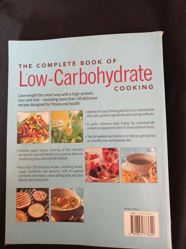 The Complete Book of Low-Carbohydrate Cooking - Elaine Gardner