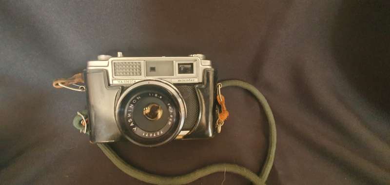 Yashica Minister 35 mm  camera
