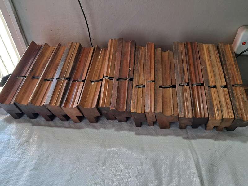 16 x Wooden Profile Planes - Joblot