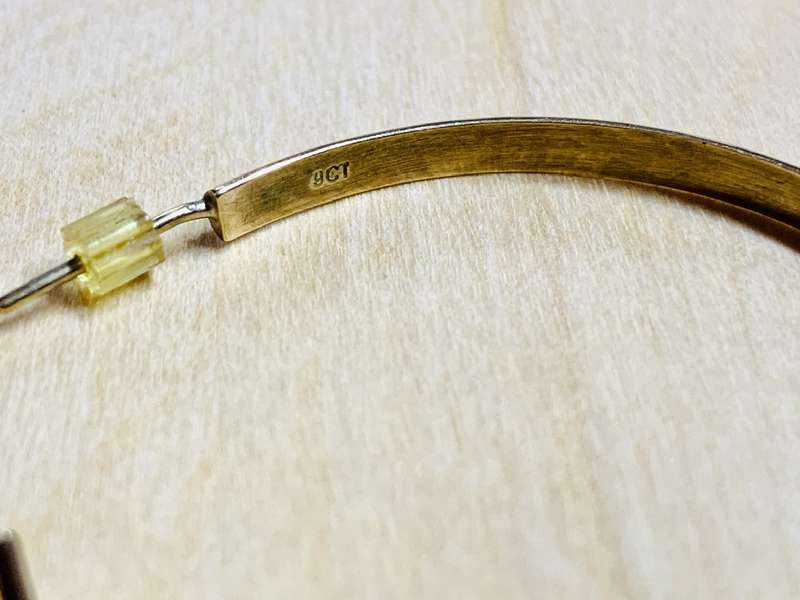 2 x Solid Gold Earrings - 9 carat / 375 (2.95g)