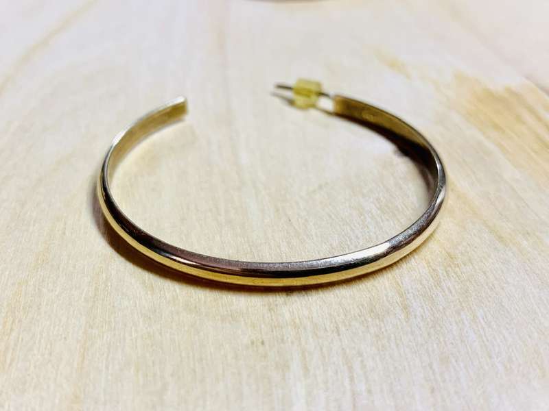 2 x Solid Gold Earrings - 9 carat / 375 (2.95g)